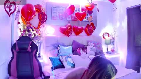 EvelynaGrey online show from February 13, 9:16 am