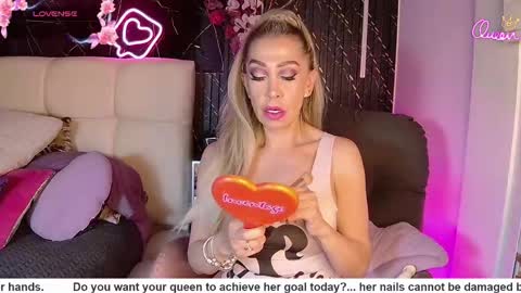 Snapshot of evelynagrey chatting on May 11, 8:09 am EvelynaGrey online show from May 11, 8:09 am