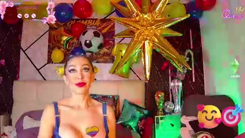 Snapshot of evelynagrey chatting on June 18, 4:35 am EvelynaGrey online show from June 18, 4:35 am