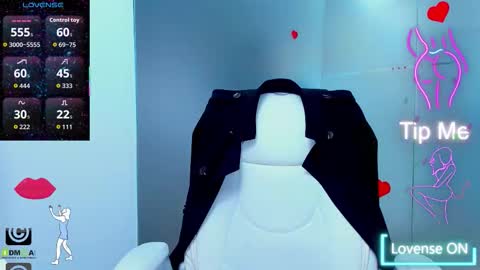 Snapshot of evelyne_rose chatting on November 16, 6:08 am evelyne_rose online show from November 16, 6:08 am