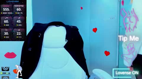 Snapshot of evelyne_rose chatting on November 21, 6:23 am evelyne_rose online show from November 21, 6:23 am