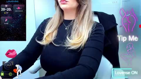 evelyne_rose online show from April 27, 5:05 am