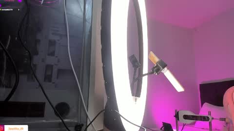 LAURA SOFIA  INDEPENDENT MODEL FOLLOW ME NOW ALMOST 10000 FOLLOWERS online show from May 26, 9:33 pm