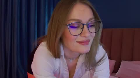 Evelyn online show from February 24, 1:47 am