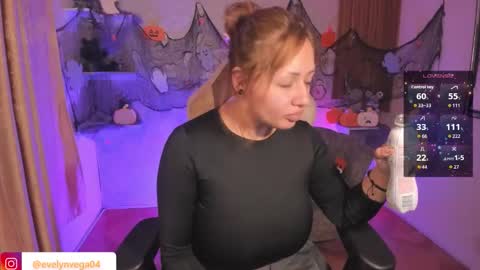 Bigboobs Evelyn Vega online show from November 3, 3:52 am