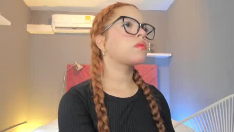 Sophia online show from November 1, 7:49 pm