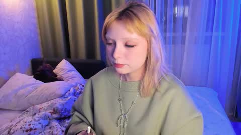 Forget me not eve on CB online show from November 21, 2:38 pm