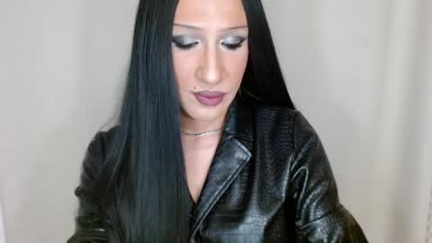 Snapshot of evezephira chatting on October 24, 6:37 pm Supreme Maestra online show from October 24, 6:37 pm