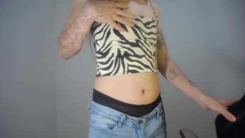 Snapshot of evi_kitty chatting on February 27, 12:32 am Evi online show from February 27, 12:32 am