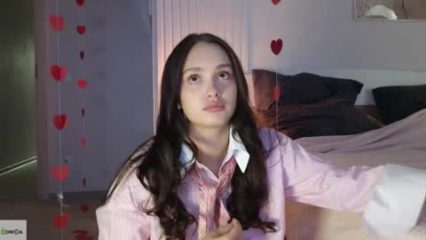 evi_woow online show from February 14, 9:33 pm