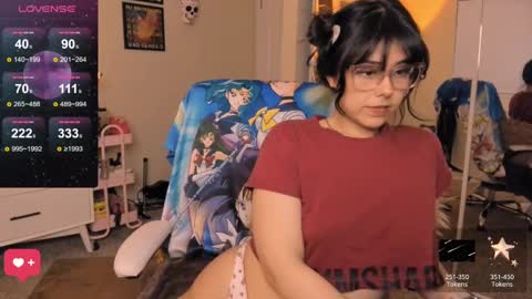 Snapshot of evie_luna chatting on December 28, 3:47 am Evie Luna online show from December 28, 3:47 am