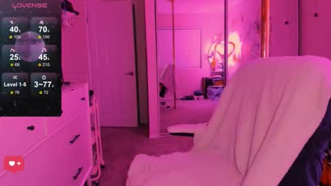 Snapshot of evie_luna chatting on October 2, 2:07 am Evie Luna online show from October 2, 2:07 am