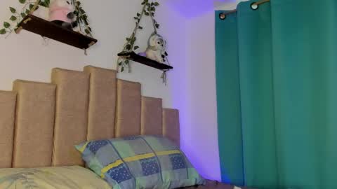Ivi Alejandra  online show from May 21, 3:08 pm