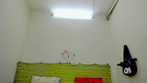 Marley independent model online show from February 20, 9:15 pm