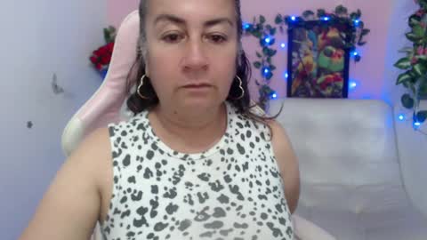 Snapshot of evil_stepmothers chatting on September 11, 4:40 pm Pamela  online show from September 11, 4:40 pm