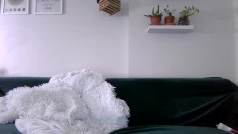 Snapshot of evillers1 chatting on May 18, 12:51 am Badblondebunny online show from May 18, 12:51 am