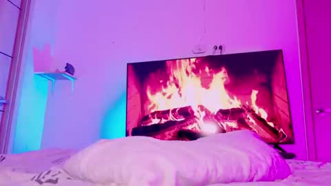 Snapshot of evva_foxxy chatting on July 28, 1:43 pm evva_foxxy online show from July 28, 1:43 pm