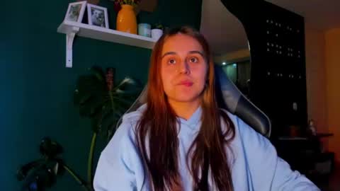 EVY online show from June 19, 1:21 am