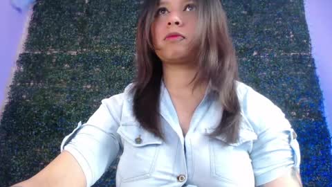 Im Evy online show from May 4, 4:47 pm