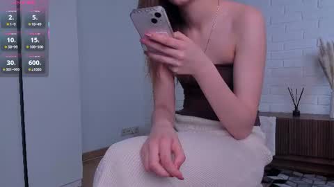 Snapshot of excellent_vibe chatting on June 11, 9:57 pm Ann online show from June 11, 9:57 pm