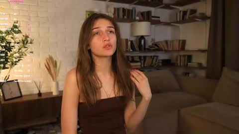 Snapshot of excellent_vibe chatting on June 17, 9:49 pm Ann online show from June 17, 9:49 pm