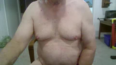 Snapshot of excitacbleguy9 chatting on November 5, 3:34 pm was excitablyguy hacked online show from November 5, 3:34 pm