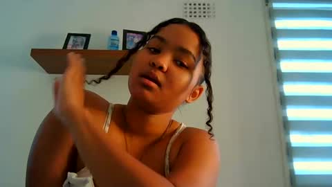 Snapshot of exclusivecourtney chatting on July 13, 5:32 am courtney online show from July 13, 5:32 am