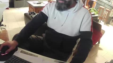 Gio online show from February 2, 8:18 pm