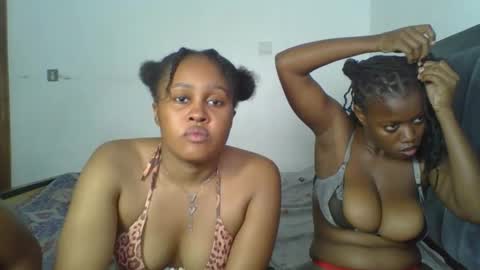 Snapshot of exotic_cutiee chatting on May 2, 1:43 am exotic_cutiee online show from May 2, 1:43 am