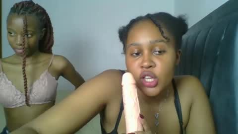 Snapshot of exotic_cutiee chatting on May 8, 11:04 am exotic_cutiee online show from May 8, 11:04 am