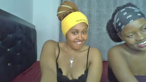Snapshot of exotic_cutiee chatting on May 25, 7:31 pm exotic_cutiee online show from May 25, 7:31 pm
