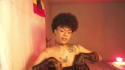 Snapshot of exotic_medussapp chatting on May 20, 8:37 pm Soy Carla online show from May 20, 8:37 pm
