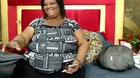 Snapshot of exoticbigmandx chatting on June 28, 1:50 pm Mandy online show from June 28, 1:50 pm