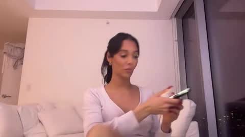 exoticcbabyy online show from December 14, 4:07 am