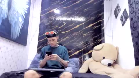 Snapshot of exotichot_couple chatting on May 4, 8:38 pm exotichot_couple online show from May 4, 8:38 pm