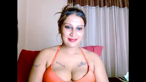 exoticindian37 online show from October 15, 3:12 pm