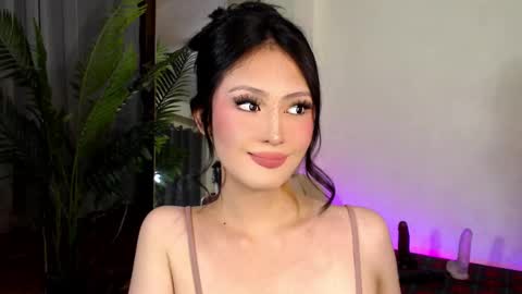 Candy  online show from December 27, 11:28 am