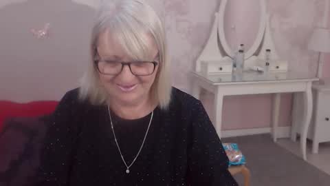 Alana online show from May 1, 10:25 pm