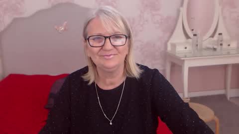 Alana online show from May 9, 9:31 pm