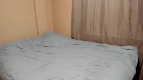 hotandsexygiendy online show from March 18, 6:38 am