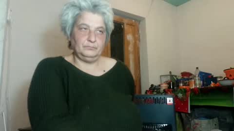 Snapshot of exquisitemature chatting on January 10, 12:17 am ExquisiteMature online show from January 10, 12:17 am