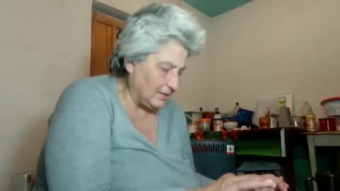 Snapshot of exquisitemature chatting on January 17, 12:53 am ExquisiteMature online show from January 17, 12:53 am