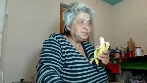 Snapshot of exquisitemature chatting on January 25, 3:20 pm ExquisiteMature online show from January 25, 3:20 pm