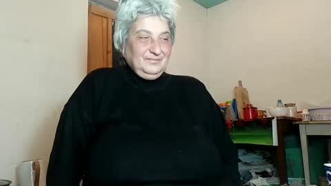 Snapshot of exquisitemature chatting on February 6, 4:58 pm ExquisiteMature online show from February 6, 4:58 pm