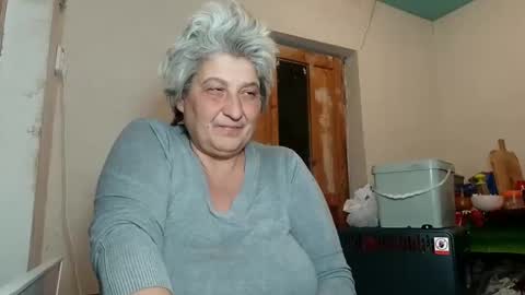 Snapshot of exquisitemature chatting on February 18, 12:04 am ExquisiteMature online show from February 18, 12:04 am