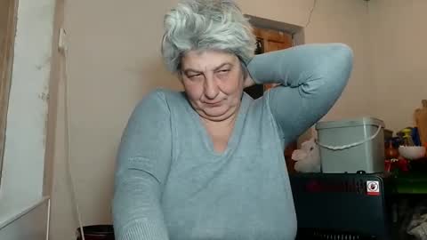 Snapshot of exquisitemature chatting on February 18, 3:10 am ExquisiteMature online show from February 18, 3:10 am