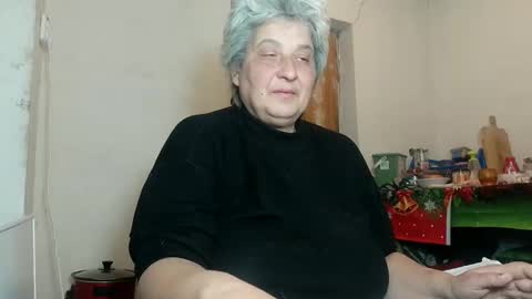 Snapshot of exquisitemature chatting on February 20, 10:59 am ExquisiteMature online show from February 20, 10:59 am