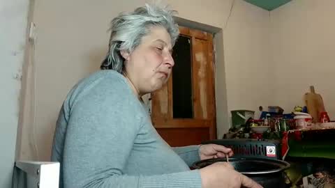 Snapshot of exquisitemature chatting on March 4, 10:05 pm ExquisiteMature online show from March 4, 10:05 pm