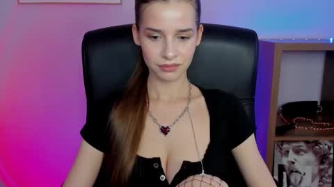 Snapshot of extasy_maya chatting on October 29, 7:32 am Maya online show from October 29, 7:32 am