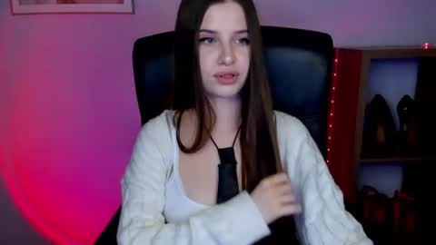 Snapshot of extasy_maya chatting on June 16, 6:49 am Maya online show from June 16, 6:49 am